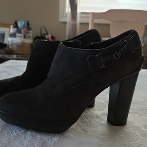 Tod's Ankle Booties.  Dark Gray Suede. Wedge With 4" Heel.  Stunning Size 7.5